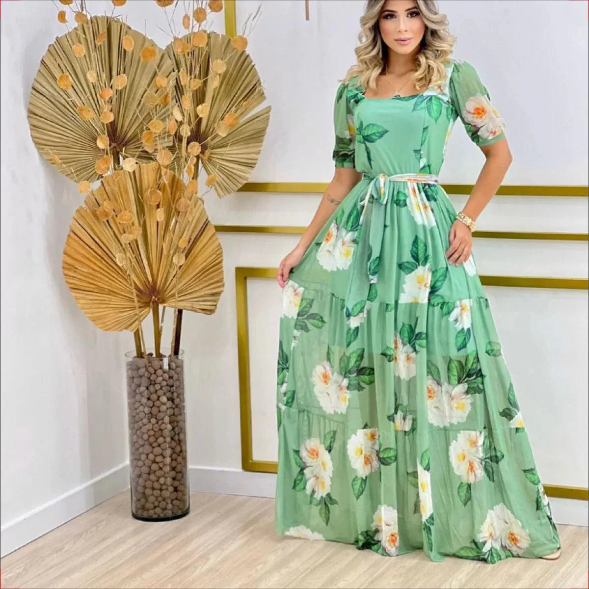 Vestido Longo Floral Veneza você encontra na Sua Boutique por apenas  ! Com Frete Grátis para todo Brasil, podendo parcelar em até 10X Sem Juros! Alé,m disso ganhe 10% OFF no PIX! 