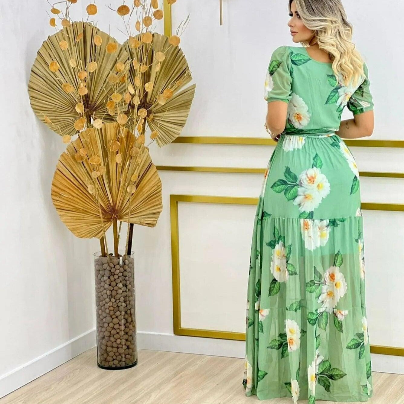 Vestido Longo Floral Veneza você encontra na Sua Boutique por apenas  ! Com Frete Grátis para todo Brasil, podendo parcelar em até 10X Sem Juros! Alé,m disso ganhe 10% OFF no PIX! 