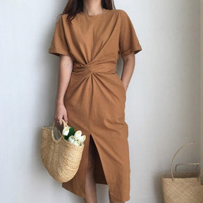 Vestido Post Fenda você encontra na Sua Boutique por apenas  ! Com Frete Grátis para todo Brasil, podendo parcelar em até 10X Sem Juros! Alé,m disso ganhe 10% OFF no PIX! 