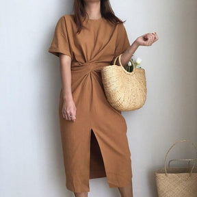 Vestido Post Fenda você encontra na Sua Boutique por apenas  ! Com Frete Grátis para todo Brasil, podendo parcelar em até 10X Sem Juros! Alé,m disso ganhe 10% OFF no PIX! 